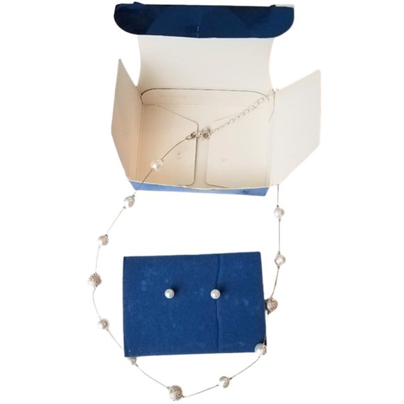 AVON Illusion Pearlesque Necklace Earring Gift Set NIB 2007 - Picture 3 of 7